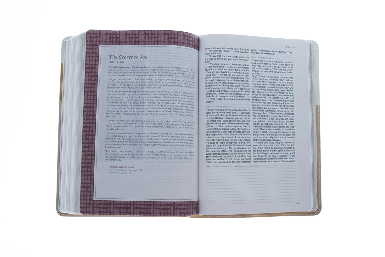 CSB (in)courage Devotional Bible, Desert/Mustard/Alabaster LeatherTouch 6 CSB (in)courage Devotional Bible, Desert/Mustard/Alabaster LeatherTouch - Image 4