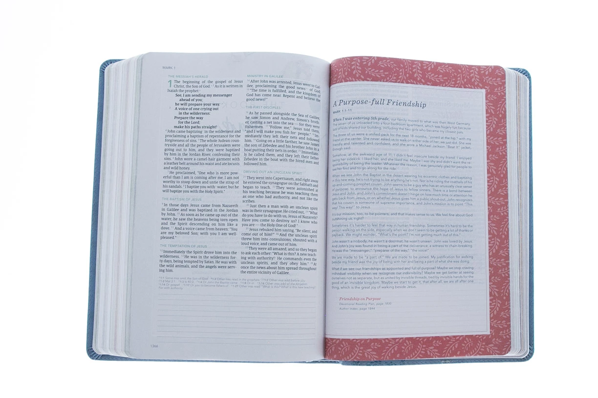 CSB (In)Courage Devotional Bible-Blue LeatherTouch CSB (In)Courage Devotional Bible-Blue LeatherTouch -SHOPtheWORD store 200 0518 3