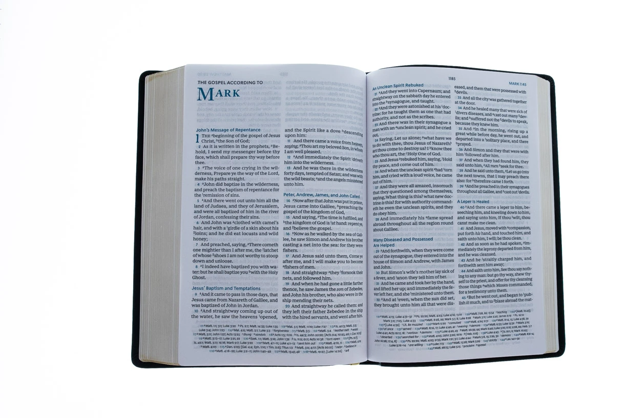 KJV, Large Print Verse-By-Verse Reference Bible, MacLaren Series, Leathersoft, 7 KJV, Large Print Verse-By-Verse Reference Bible, MacLaren Series, Leathersoft, - Image 5