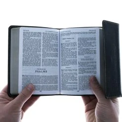 Thomas Nelson KJV, Reference Bible, Compact, Large Print, Snapflap Black -SHOPtheWORD store 206 0732 3