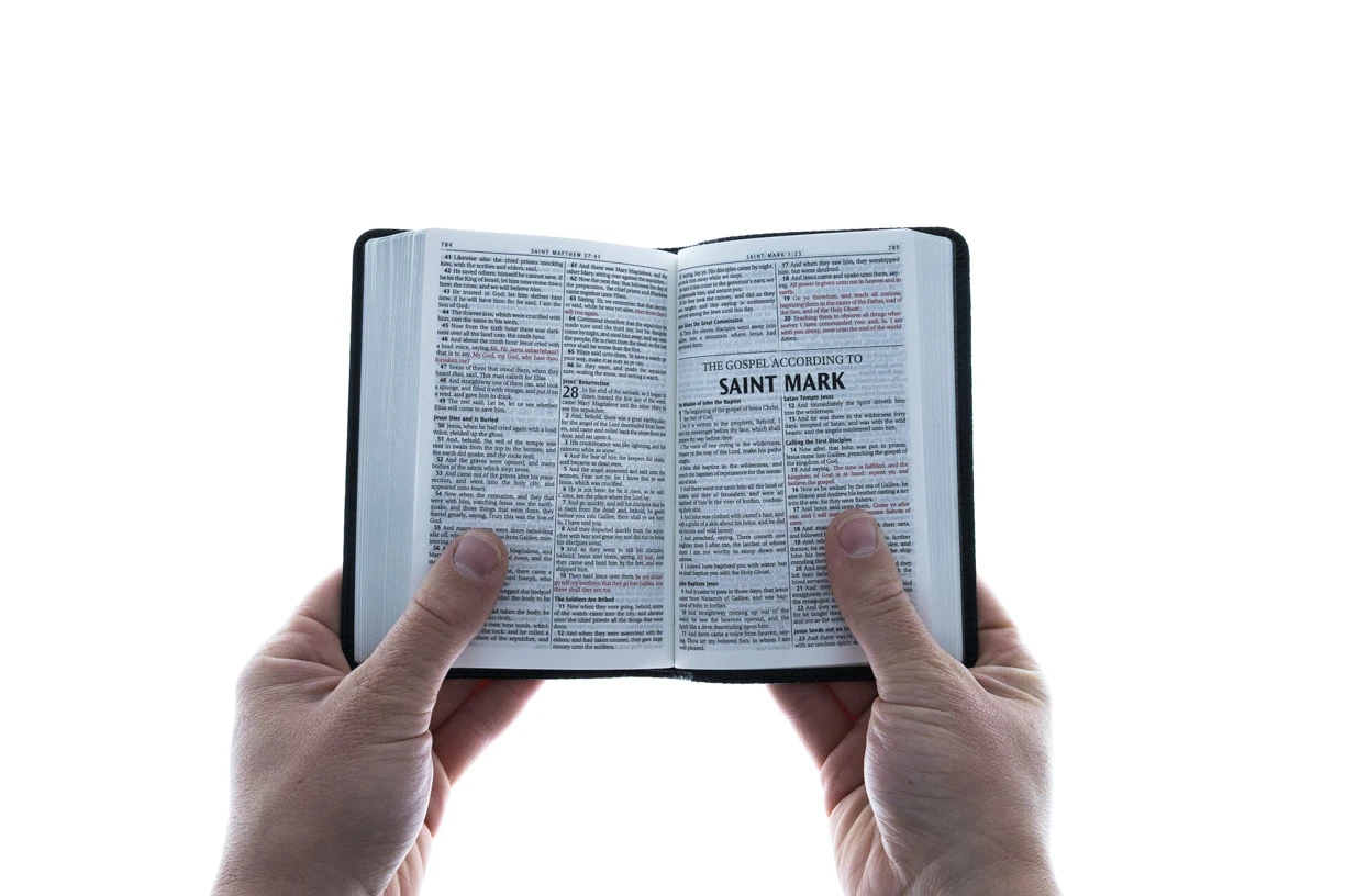 Christian Art Gifts KJV Bible Mini Pocket Black 7 Christian Art Gifts KJV Bible Mini Pocket Black - Image 5