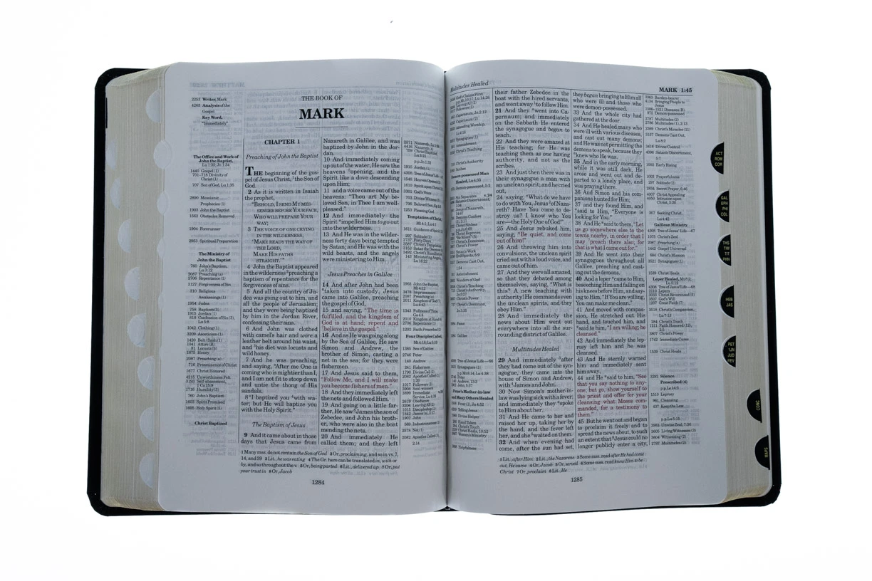 Zondervan NASB Thompson Chain-Reference Bible – Black 6 Zondervan NASB Thompson Chain-Reference Bible – Black - Image 4