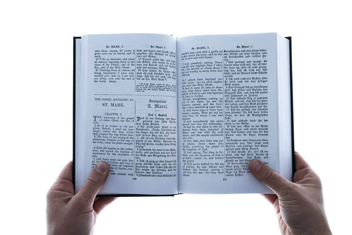 English/German New Testament Large Print 8.5 X 5.5 X 1.5 -Hardcover 4 English/German New Testament Large Print 8.5 X 5.5 X 1.5 -Hardcover - Image 2