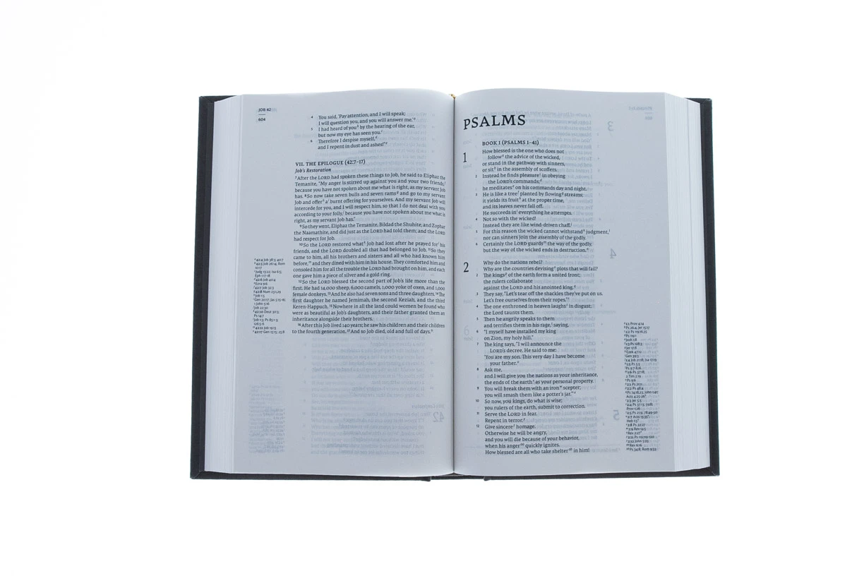 Thomas Nelson NET Bible, Single-Column Reference, Cloth Over Board, Gray 5 Thomas Nelson NET Bible, Single-Column Reference, Cloth Over Board, Gray - Image 3